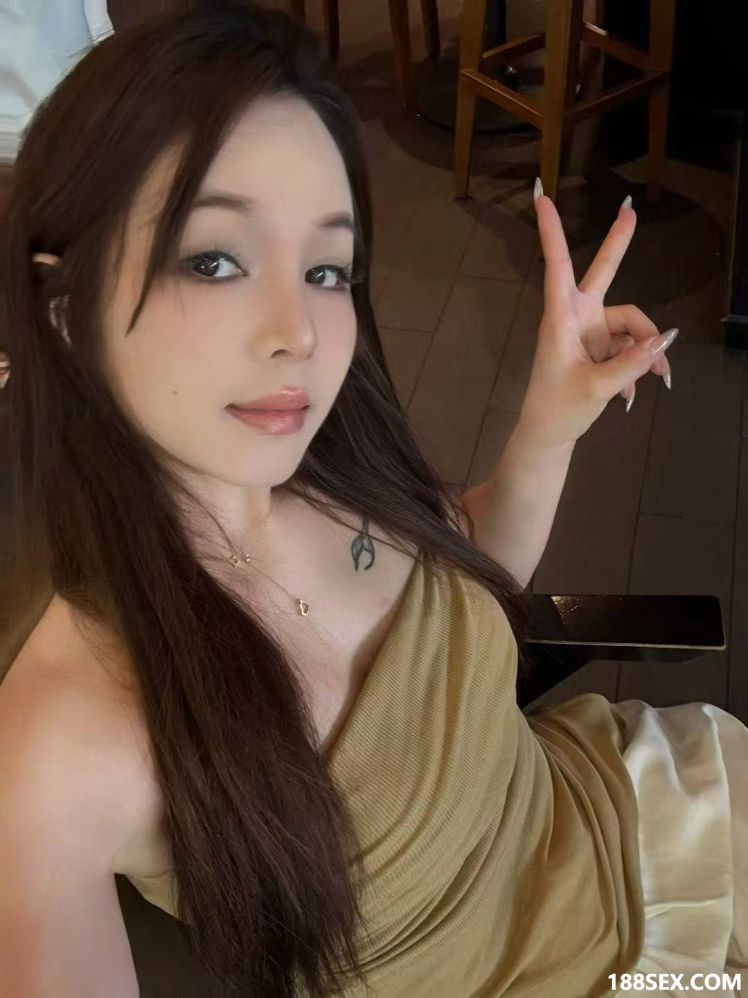 152538bh0ziqlq88nqij4h.jpg