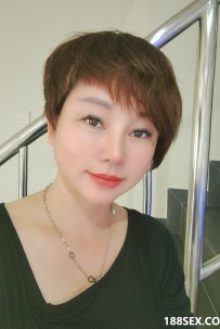 [蕉赖Connaught] 住家式按摩师婷婷 WhatsApp: 017-840 3606