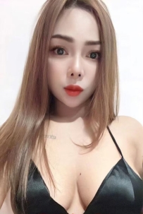 [蕉赖Leisure Mall] 百花齐放 WhatsApp: 012-8611 397